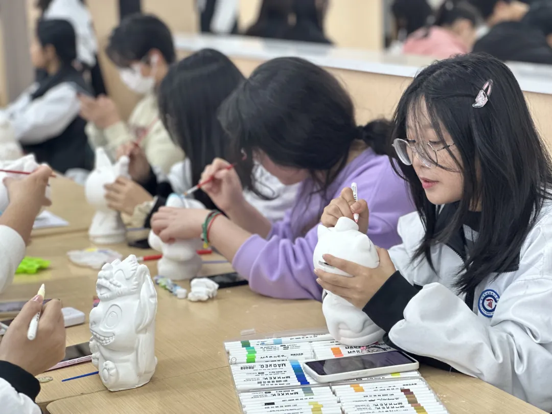 关注心理健康 放飞绿色心情——武汉城铁组织开展学生心理健康关怀教育活动