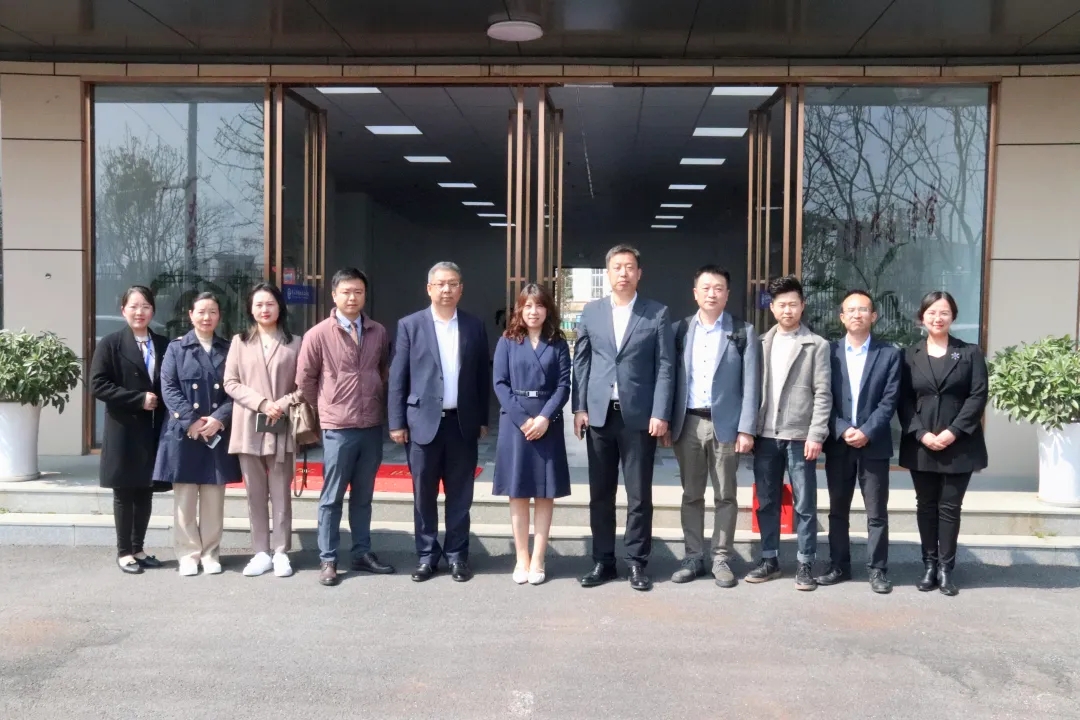 热烈欢迎万物云鄂豫战区总经理王喜强等领导一行莅临我校指导交流
